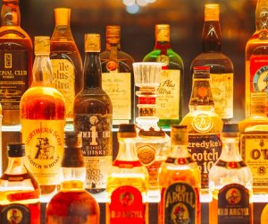 日本关西机场免税店 - 高级洋酒 销售翻译