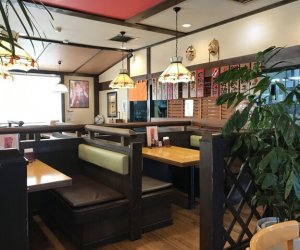 【特定外食】- 爱知 前厅服务/后厨配菜摆盘