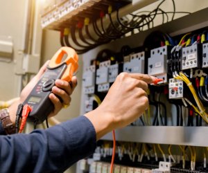 赴澳大利亚（墨尔本/布里斯班）- 电工助理